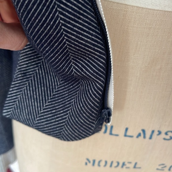 Veronica Beard classic Dickie jacket in blue . Size 2 (F) - Picture 10 of 11